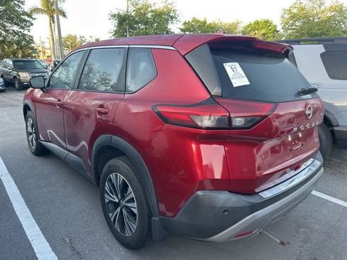 Used 2022 Nissan Rogue SV image 4