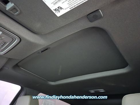 Used 2023 Chevrolet Silverado 1500 ZR2 w/ Technology Package image 9