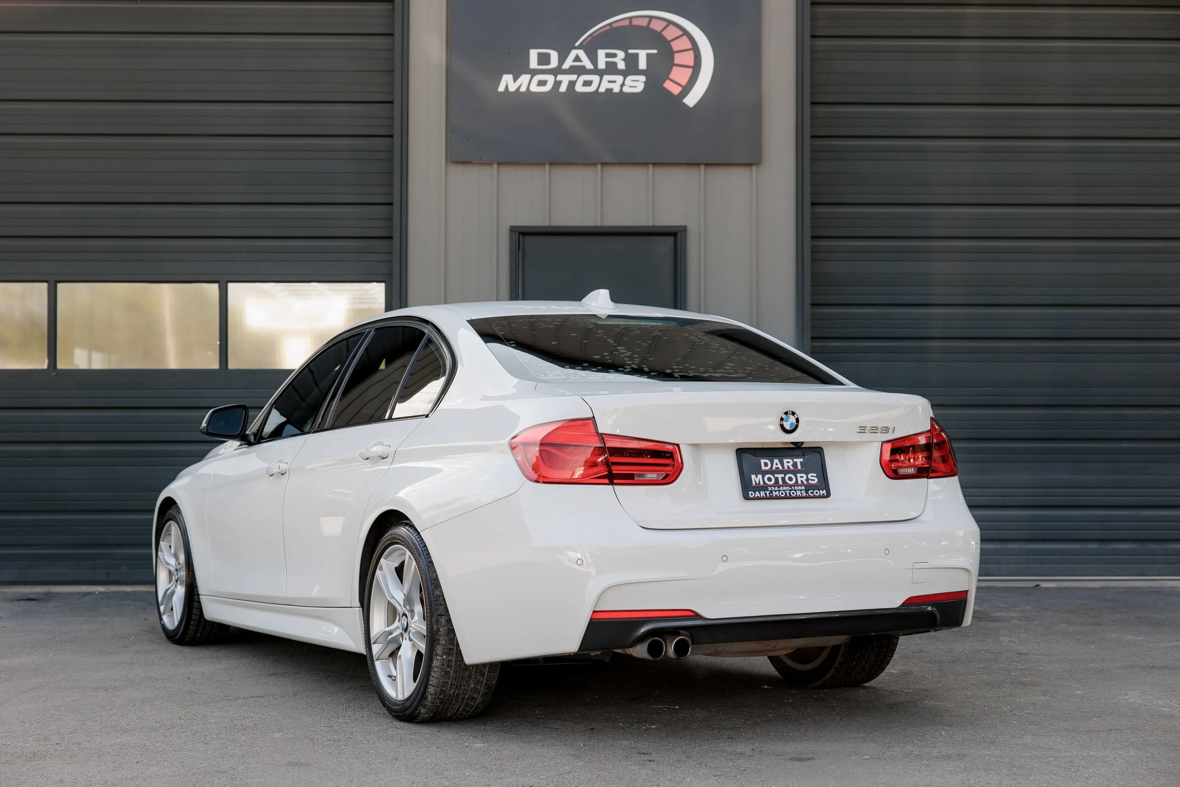 Used 2016 BMW 328i Sedan RWD image 5