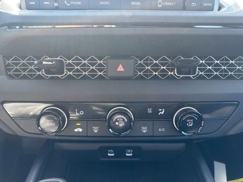Used 2025 Honda Accord LX image 24