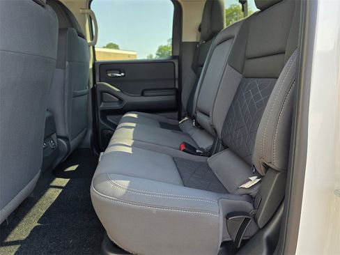 New 2025 Nissan Frontier SV w/ SV Convenience Package image 17