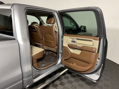 Used 2020 RAM 1500 Laramie AWD/4WD image 30