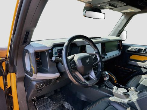 Used 2022 Ford Bronco Badlands w/ Sasquatch Package AWD/4WD image 9
