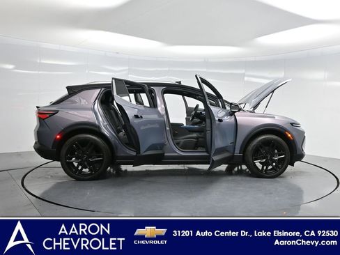 New 2026 Chevrolet Equinox EV LT image 3