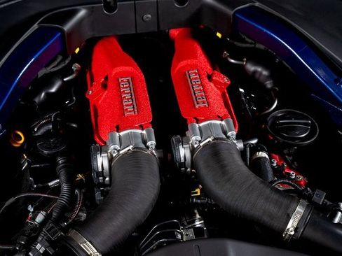 Used 2019 Ferrari Portofino image 15