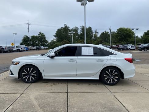Used 2024 Honda Civic EX image 7