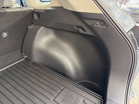 Used 2024 Toyota Corolla Cross LE image 51