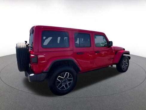 Used 2025 Jeep Wrangler Unlimited Sahara AWD/4WD image 13