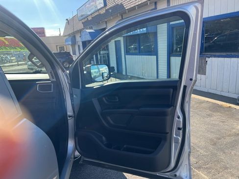 Used 2018 Nissan Titan S w/ S Utility Package image 37