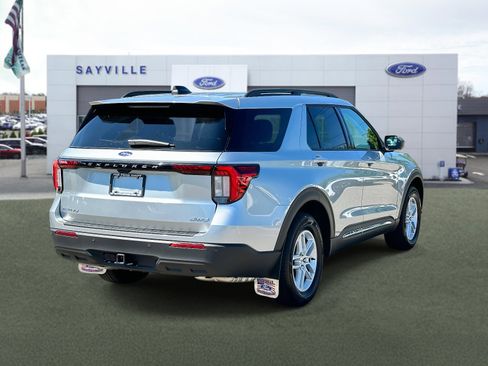 Used 2025 Ford Explorer Active image 5