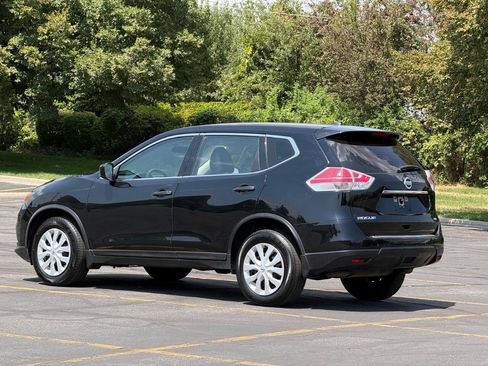 Used 2016 Nissan Rogue S AWD/4WD image 3