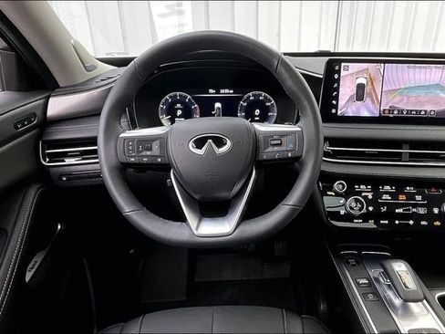 Certified 2026 INFINITI QX60 Luxe w/ Cargo Package AWD/4WD image 5