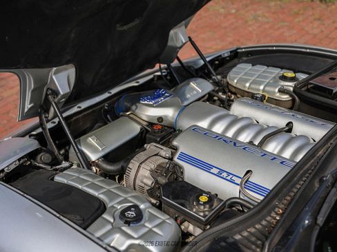Used 2003 Chevrolet Corvette Coupe RWD image 24