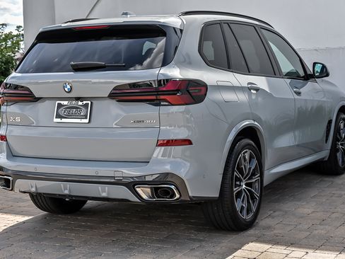Used 2024 BMW X5 xDrive40i w/ M Sport Package AWD/4WD image 13