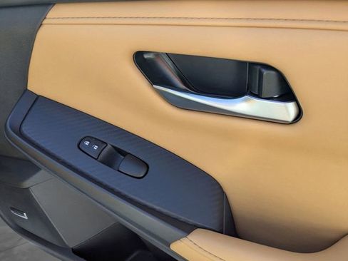 New 2025 Nissan Sentra SV w/ SV Premium Package FWD image 33