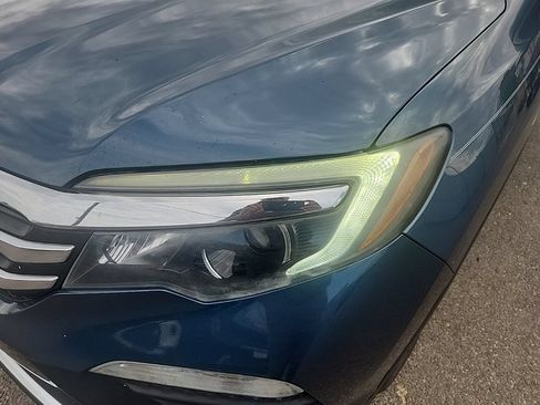 Used 2017 Honda Pilot Touring image 5