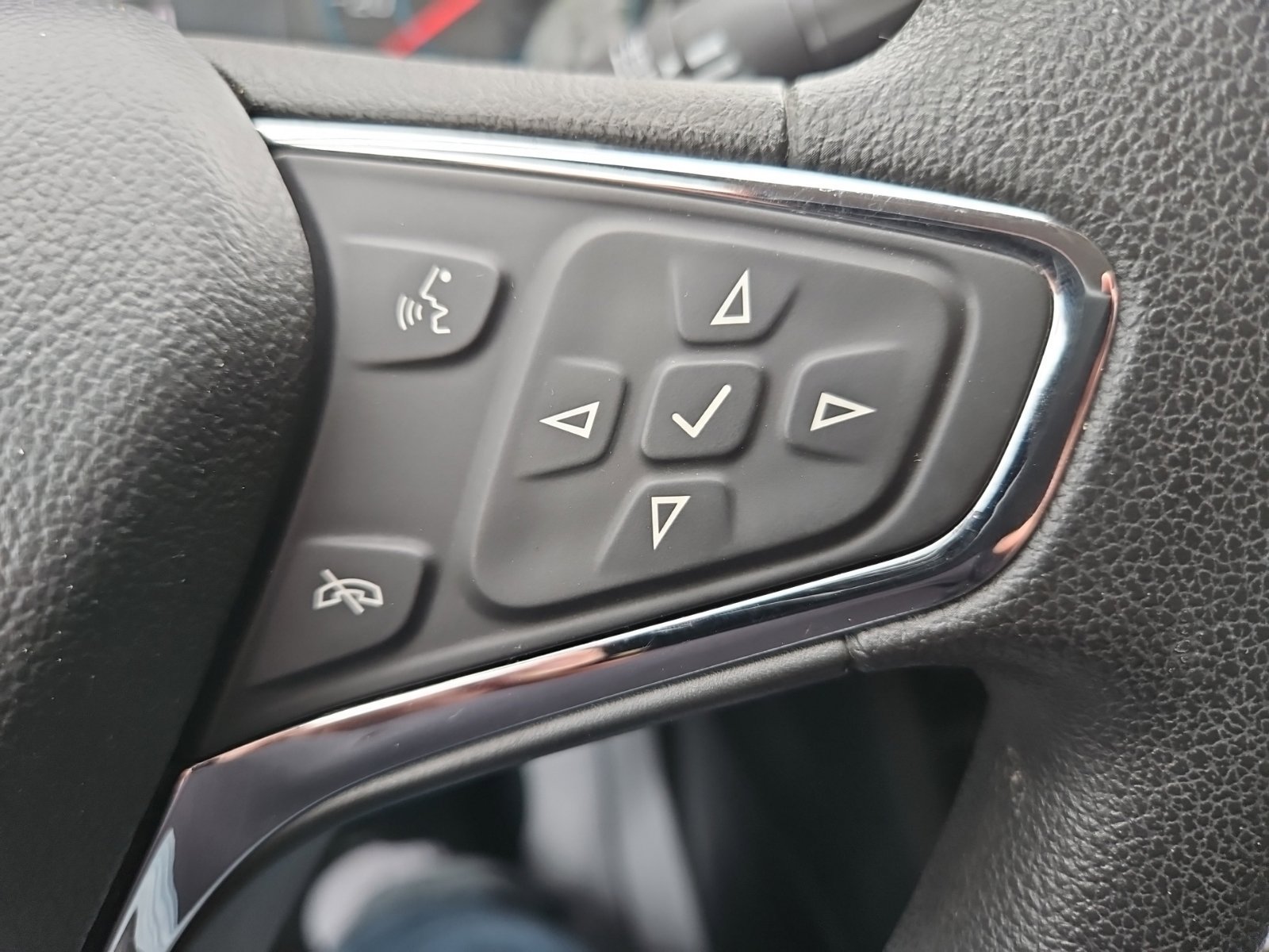 Used 2017 Chevrolet Cruze LT w/ Convenience Package FWD image 27