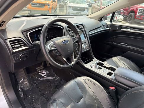Used 2020 Ford Fusion Titanium AWD/4WD image 12