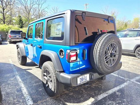 Certified 2025 Jeep Wrangler Sport S image 3