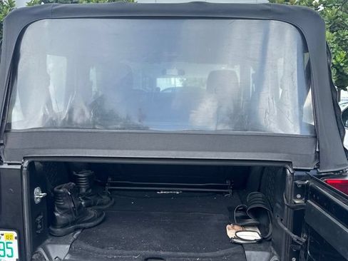 Used 2017 Jeep Wrangler Sport AWD/4WD image 14