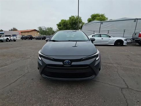 Used 2023 Toyota Corolla LE FWD image 1
