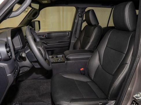 Used 2025 Toyota Land Cruiser image 12