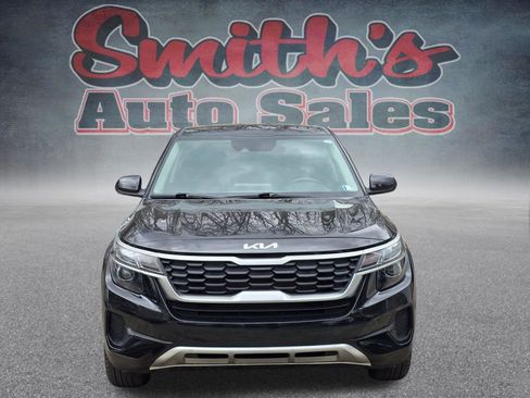 Used 2022 Kia Seltos LX image 2