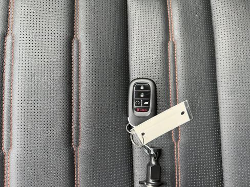 Used 2024 Honda CR-V Sport Touring image 10