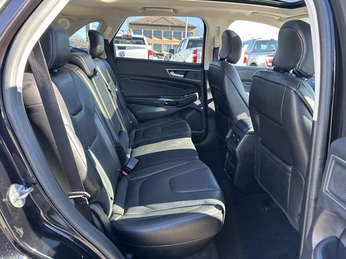Used 2019 Ford Edge Titanium w/ Equipment Group 301A image 19