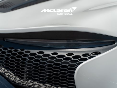 Used 2023 McLaren Artura RWD image 23