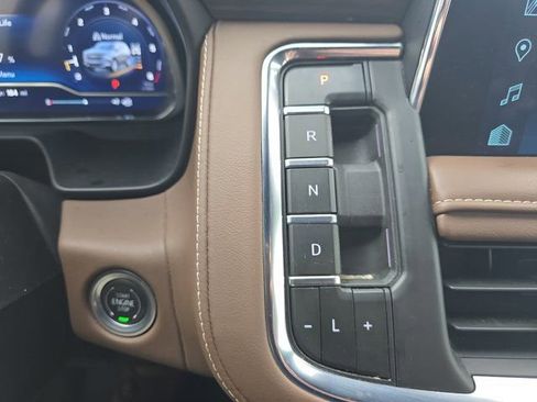 Used 2024 Chevrolet Suburban High Country AWD/4WD image 36