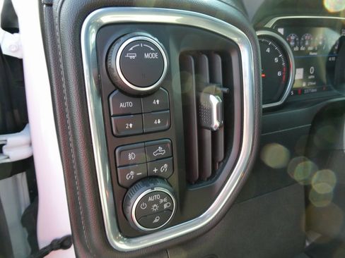 Certified 2022 Chevrolet Silverado 1500 High Country image 26