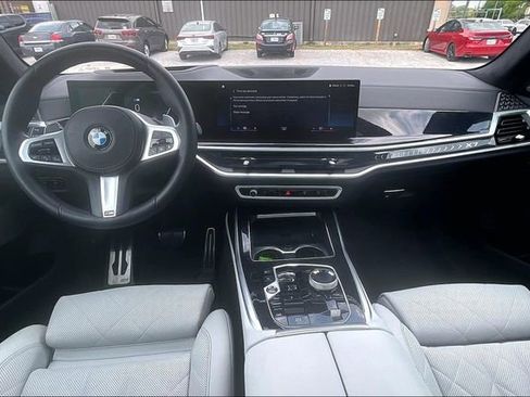 Used 2023 BMW X7 xDrive40i w/ Executive Package AWD/4WD image 6