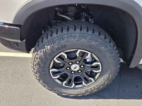 New 2026 Chevrolet Silverado 1500 ZR2 AWD/4WD image 4