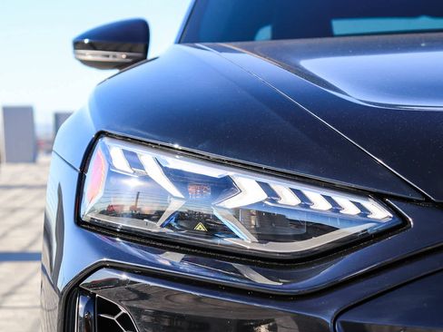 Used 2025 Audi RS e-tron GT performance w/ 21" Wheel Package image 6