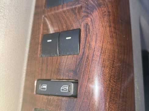 Used 2010 Ford F250 XLT image 12