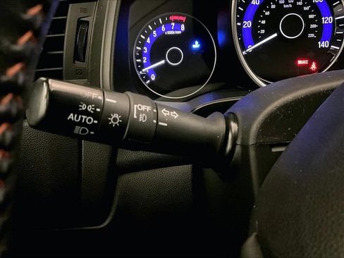 Used 2018 Honda Fit Sport image 30
