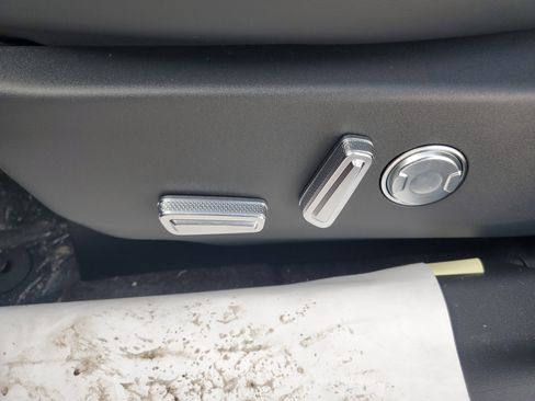 New 2026 Lincoln Nautilus Reserve w/ Jet Appearance Package image 12