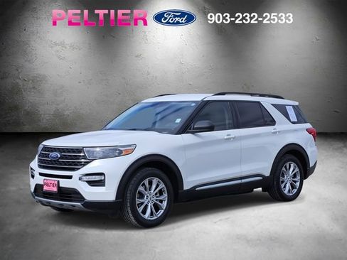 Used 2020 Ford Explorer XLT w/ Equipment Group 202A image 4