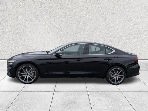 Used 2024 Genesis G70 2.5T RWD image 6