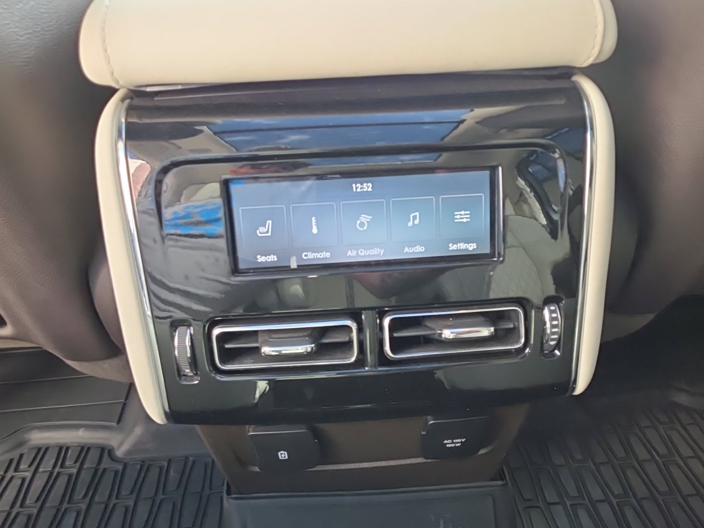 Used 2023 Lincoln Aviator Black Label Grand Touring AWD/4WD image 25