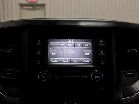 Used 2024 RAM 3500 Tradesman w/ Chrome Appearance Group image 34