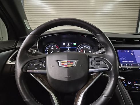 Used 2020 Cadillac XT6 Premium Luxury image 27