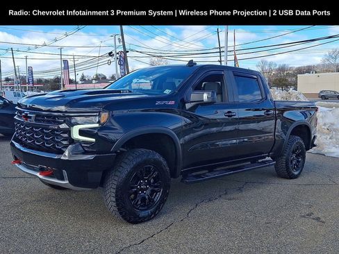 Used 2023 Chevrolet Silverado 1500 ZR2 w/ Technology Package image 3