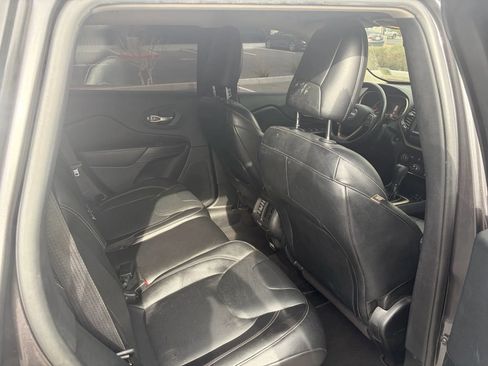 Used 2015 Jeep Cherokee Limited w/ Luxury Group image 13