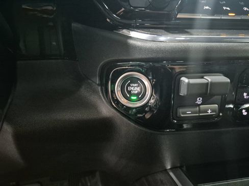 Certified 2024 Chevrolet Silverado 1500 LTZ w/ LTZ Premium Package AWD/4WD image 18
