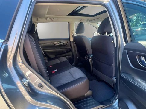 Used 2019 Nissan Rogue SV w/ Sun & Sound Touring Package AWD/4WD image 29