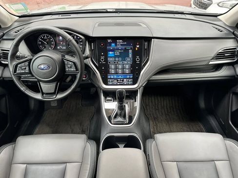 Used 2025 Subaru Outback Onyx Edition image 18