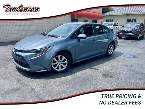 Used 2024 Toyota Corolla LE FWD image 1