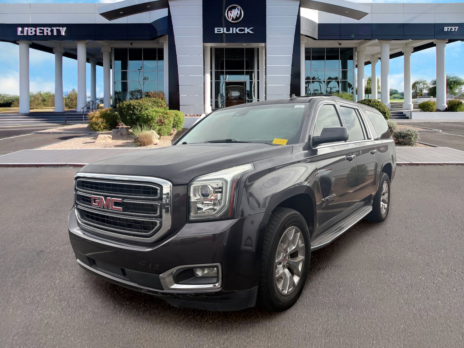 Used 2015 GMC Yukon XL SLT w/ HD Trailering Package AWD/4WD image 3